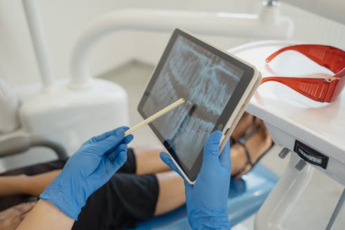 How to Handle Orthodontic Emergencies?