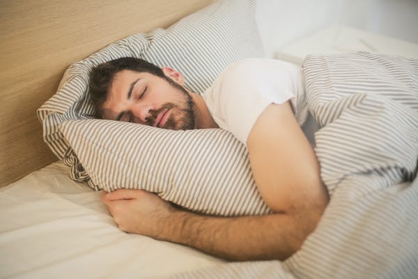 6 Easy Lifestyle Changes to Alleviate Your Sleep Apnea Symptoms and Improve Rest Quality