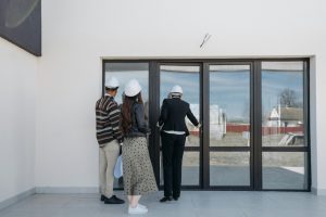 Read more about the article Who Should You Consult When Considering Major Home Renovations?