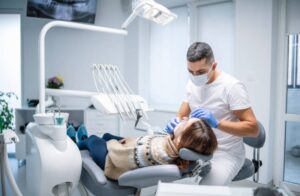 Guide to Aesthetic Braces: How to Maintain Style During Orthodontic Treatment